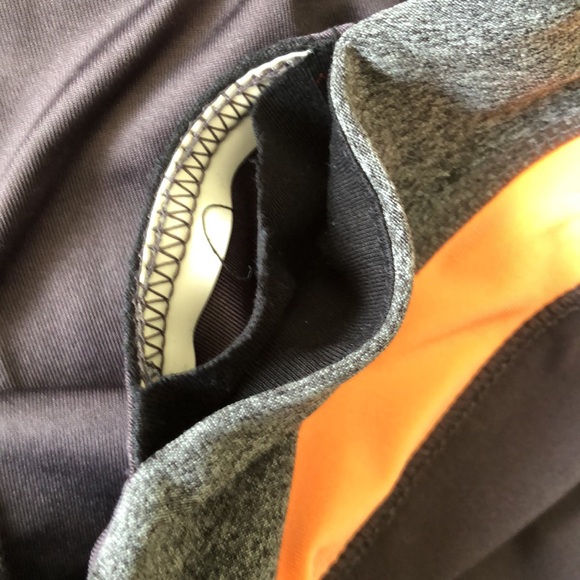 VOGO ATHLETICA SMALL YOGA GYM ACTIVE CROPPED CAPRIS PANTS PLUM/ORANGE/GREY- #410 - Picture 8 of 8